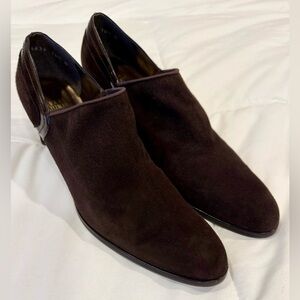 **Stuart Weitzman Chocolate Brown Suede Booties – Size 10.5 (Narrow)**